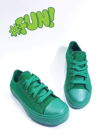 SNIZENJE Starke lagane patikice i na redovno vezivanje! Cena 2100