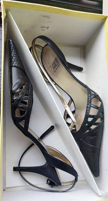 zara prsluk sa dva lica: Sandals, 38 — 13