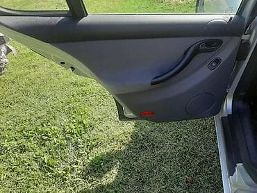 vezovi za bord: TAPACIR VRATA ZA SEAT LEON OD 2000. DO 2005. GOD. | Tapaciri vrata — 1