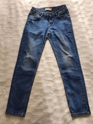 pocepane pantalone: Reserved farmerke 36, mom fit. Struk 37, prepone 28, duzina 97 cm — 1