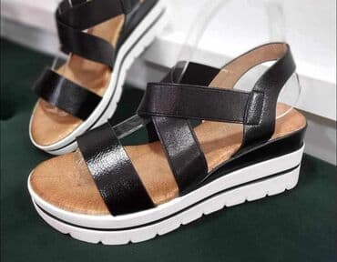 sandale labrador: 3200 — 2