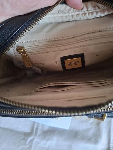 kaisevi zenski stradivarius: GUESS ženska crossbody torba - Model: kompaktna kamer-torba sa — 2