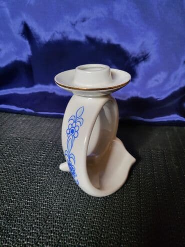 Musical Instruments: Svecnjak nov iz 1951 do 1974g. Lippelsdorf porcelan Nemacka. Nov — 1