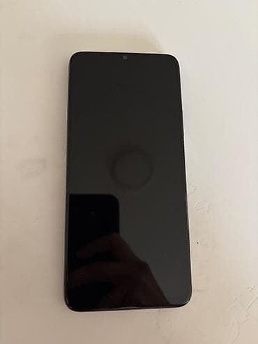 HONOR pametni telefon (crni), model X7 sa 4GB RAM-a i 128GB interne