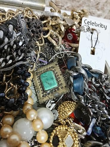 pidzame sa srcima: Veliki lot bižuterije – raznovrstan miks ogrlica, narukvica, minđuša — 5