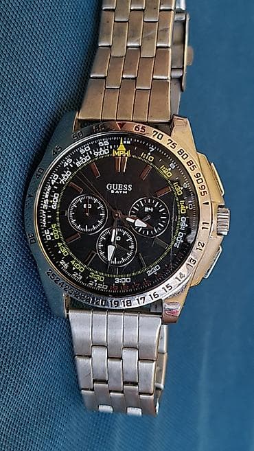 suknje sa resama: GUESS muški ručni sat – model W16559G1 - Kućište i narukvica od — 1