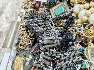 pidzame sa srcima: Veliki lot bižuterije – raznovrstan miks ogrlica, narukvica, minđuša — 4