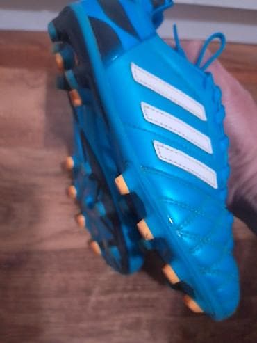 Oprema za skijanje: Kopacke ADIDAS br 34 gaziste 210 mm su u odlicnom stanju sa sitnim — 8