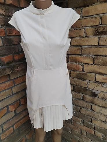 haljine pull and bear: Haljina vel L
Prelepa, kao nova, vel L Duzina 86 Pazuh po 48 — 1