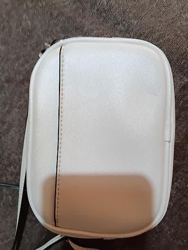 bata zenski novcanici: Calvin Klein Jeans ženska crossbody torbica sa malim oštecenjem ide — 3