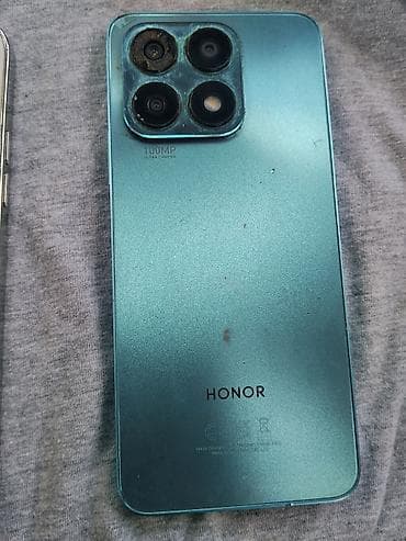 apple iphone 6 cena: Dva pametna telefona – Apple iPhone (bela zadnja strana) i HONOR — 5
