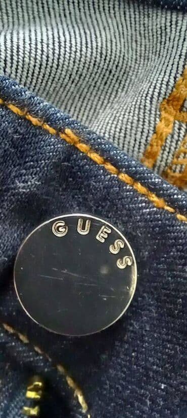 pantalone od vestacke koze: Potpuno nove Guess farmerke sa elastinom, klasičnog kroja. Nisu — 7