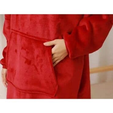 cebe sa rukavima i kapuljacom: Neponovljivo praktično i prijatno ćebe koje će oduševiti sve one koji — 4