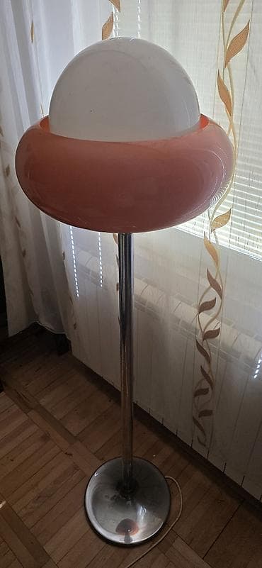 roda tanjiri na komad: Prelepa retro podna lampa, dekorativan i unikatan komad za ljubitelje — 4
