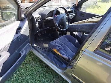 tabla u autu: FORD FIESTA 1.4 1994. GOD. - KOMPLETAN AUTO U DELOVIMA | SMEDEREVSKA — 4