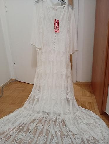 Duga bela čipkana haljina sa šlepom – KappAhl, linija Vintage Stories