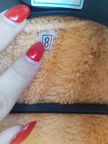 helanke sa slicem: Bade mantil, veličina 8 – super očuvan. - Mekan i topao frotir/pliš — 5