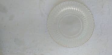 dvosed i trosed na razvlacenje: Staklena casa dia.12 cm.,ocuvana — 2