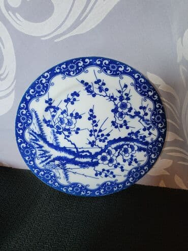 porcelanske solje za caj: Japanski porcelanski tanjiri,rucno oslikani 1950g+. Japanski desertni — 6