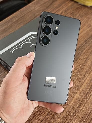 polovne masine za vez: Samsung Galaxy S26 Ultra – crna boja - Ekran: veliki AMOLED displej — 2