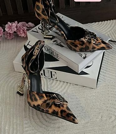 zara srebrne sandale: 36-41
3400 din — 5