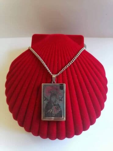 kutija za nakit za devojcice: Pendant necklace — 12
