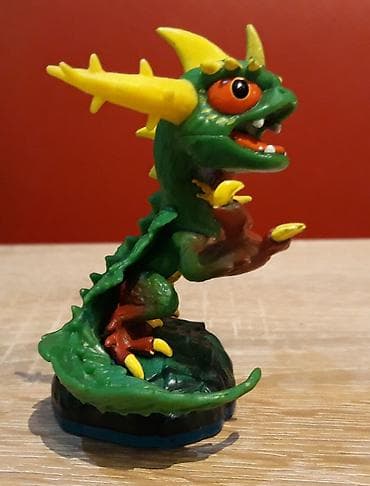 polovni automobili na akumulator: Skylanders Thorn Horn Camo iz serije Swap Force. Potpuno ocuvan i — 4