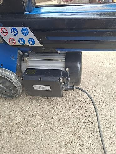 Električni horizontalni cepač za drva - Pogon: elektro-motor na 230 V na lalafo.rs Električni horizontalni cepač za drva - Pogon: elektro-motor na 230 V