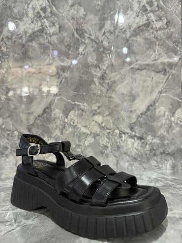 Sandale: Sandale, Aldo