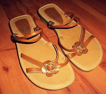 Ženska papuča/sandala (fubu) fubu the collection može da se nosi i na lalafo.rs Ženska papuča/sandala (fubu) fubu the collection može da se nosi i