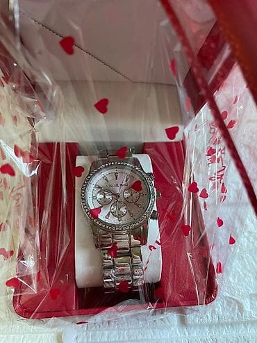 sat protiv hrkanja: 03. Sat u kutiji u poklon pakovanju
Cena:3300din — 7