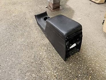 NASLON ZA RUKU ZA VOLKSWAGEN PASSAT B5.5 | Naslon za Ruku VW Passat na lalafo.rs NASLON ZA RUKU ZA VOLKSWAGEN PASSAT B5.5 | Naslon za Ruku VW Passat