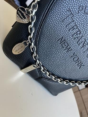 torbice replay: Tiffany & Co. torba – model u obliku srca, crna, granulirana — 2