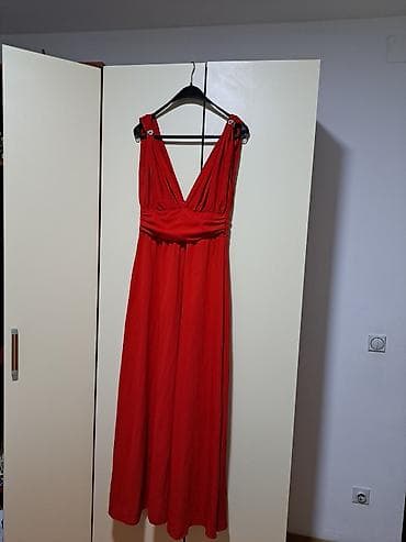 wikiki haljine: Elegantna duga crvena haljina - Model: duga, lepršava silueta - — 4