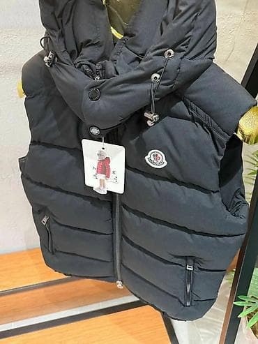 obuca ruma: Prsluk Moncler, bоја - Crna — 1