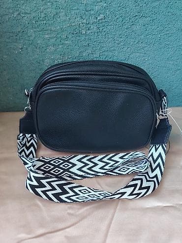 turban za kosu: Crna ženska crossbody torba sa širokim printanim kaišem - Materijal — 1