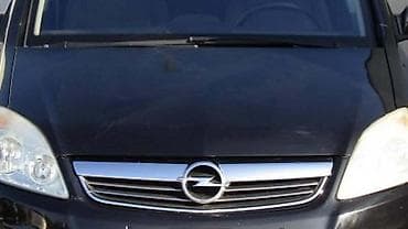 autodelovi cacak za sva vozila: HAUBA ZA OPEL ZAFIRA OD 2005. DO 2011. GOD. | Polovni originalni — 1