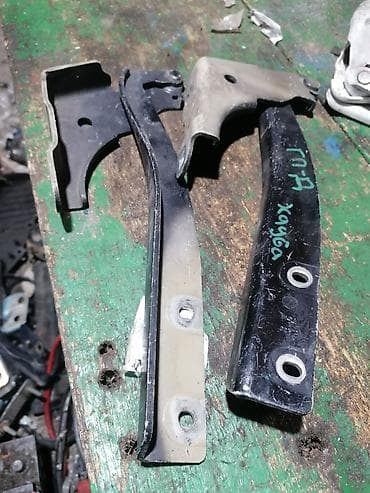Sarke haube – Fiat Grande Punto Opis: - Originalne šarke haube za