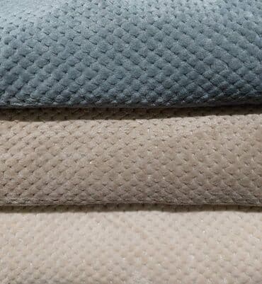 plasticno bure 50l sa slavinom: Prekrivači Dimenzije-170*210 Materijal-pliš(sa donje strane su — 2