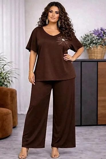 vogeli kompleti zenski: Dvodijelni ženski komplet – plus size - Gornji dio: bluzica sa — 1