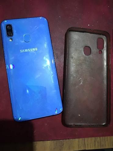 Računari, laptopovi i tableti: Samsung Galaxy A40 — 3