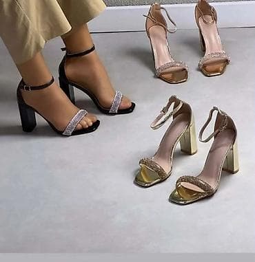 mokasine sa krznom: Ženske sandale na blok štiklu sa kristalnim remenom preko prstiju i — 1