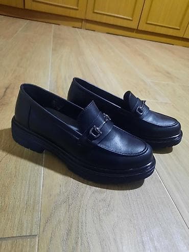 cipele sa vazdusnim djonom: Ženske mokasine – crne - Klasičan mokasin model sa metalnom kopčom u — 5