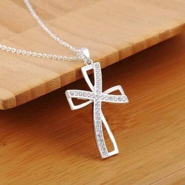 spavacice sa ogrtačem: Pendant necklace — 6