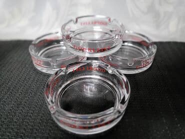 Ostalo posuđe: Pepeljare 1 nove gorki list. Nove pepeljare pakovanje po dve. Cena za — 8