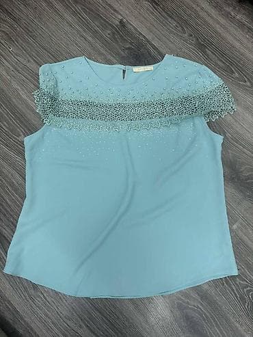 Nova prelepa svečana bluza, ukrašena čipkom biserima i cirkončićima