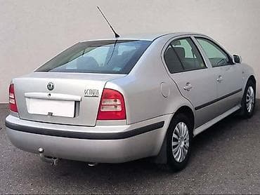 akcije 24: ŠKODA OCTAVIA I 1.6I - KOMPLETAN AUTO U DELOVIMA | Kompletan auto u — 1
