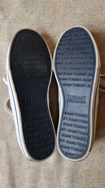 Sandals and flip-flops: Trainers, Tommy Hilfiger, size - 43 — 12