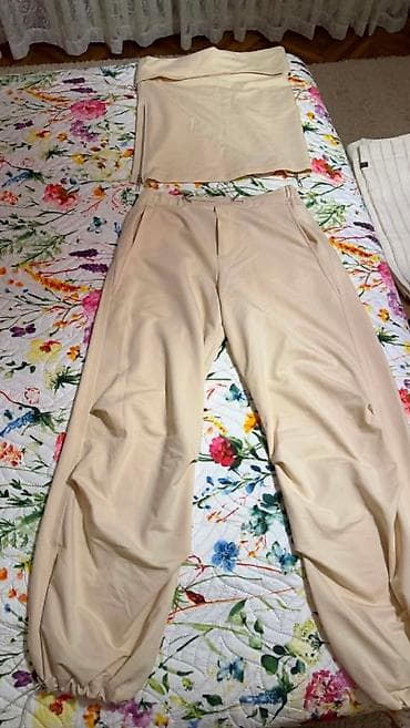moderni zenski kompleti: Potpuno ocuvan komplet pantalone i top majica, kao nov. Pantalone su — 2