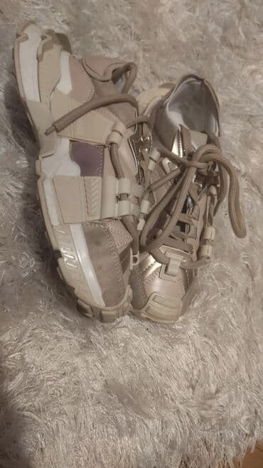 patike sa greskom: 36.5, color - Beige — 2